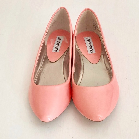 Steve Madden Shoes - Steve Maddens Hot Pink Shiny Pointed Toe Flats